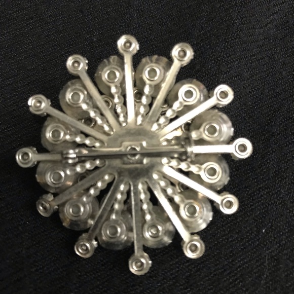 Vintage Faux Pearl and Crystal Brooch. - Picture 3 of 3